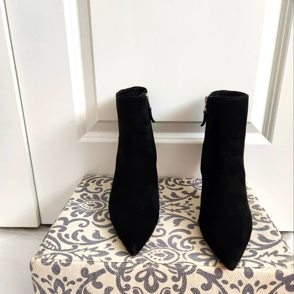 Sam Edelman Karen Black Suede Ankle Boots with Kitten Heel. - Picture 5 of 6